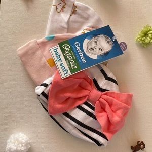3 Newborn baby hats